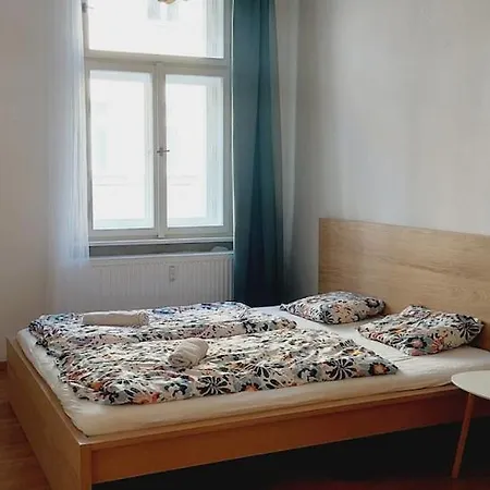 Appartement Private 30 Min Walk To Old Center B
